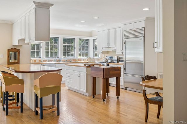 54 Palmer Terrace, Sag Harbor, NY 11963