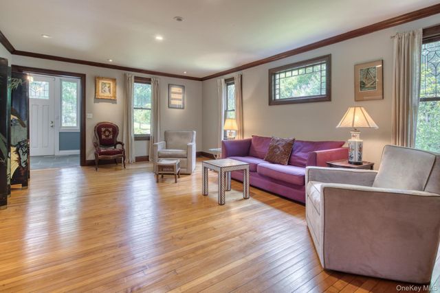 54 Palmer Terrace, Sag Harbor, NY 11963