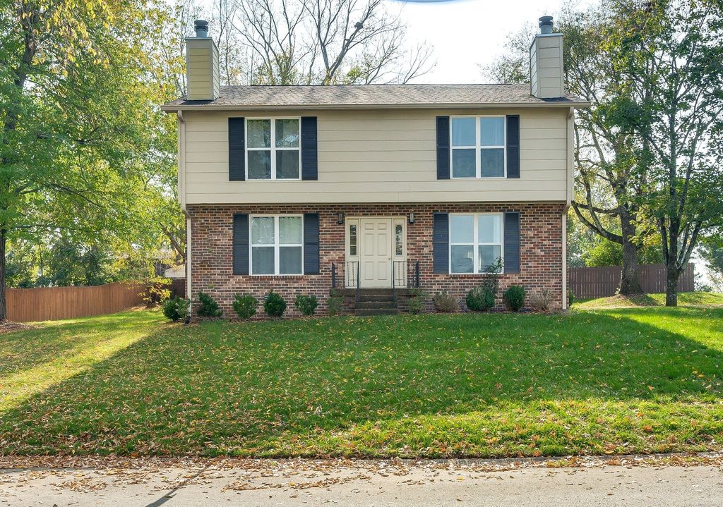 141 Colemont Dr, Antioch, TN 37013