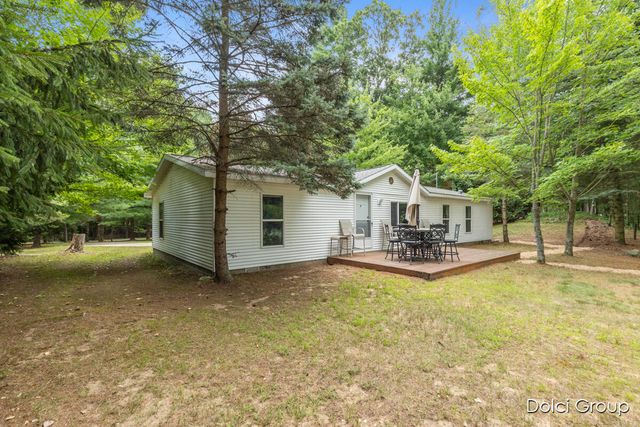 6830 E Carrigan Drive, Newaygo, MI 49337