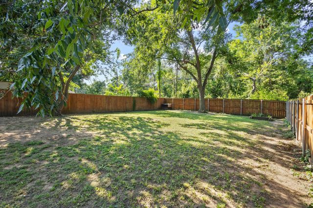 610 W Elm Street, Denison, TX 75020