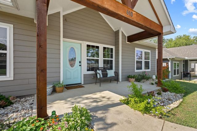 610 W Elm Street, Denison, TX 75020