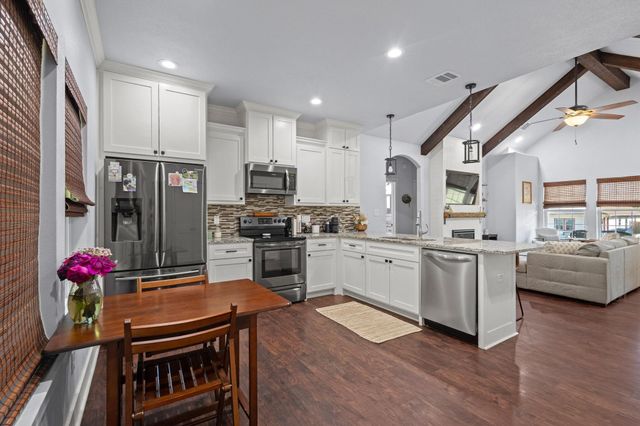 610 W Elm Street, Denison, TX 75020