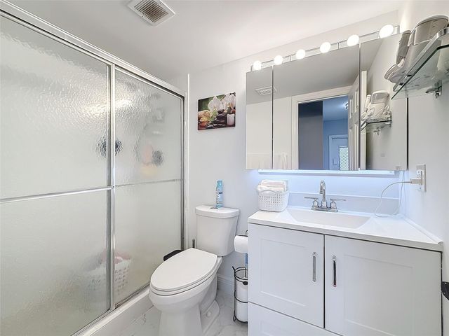 2731 NE 14th Street Cswy 812, Pompano Beach, FL 33062