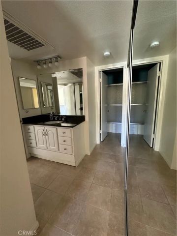 23515 Lyons 219, Valencia, CA 91355