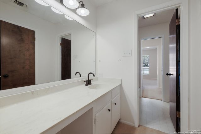 11303 Vance Jackson Rd Apt B3, San Antonio, TX 78230