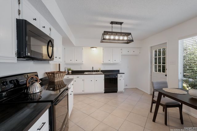 11303 Vance Jackson Rd Apt B3, San Antonio, TX 78230