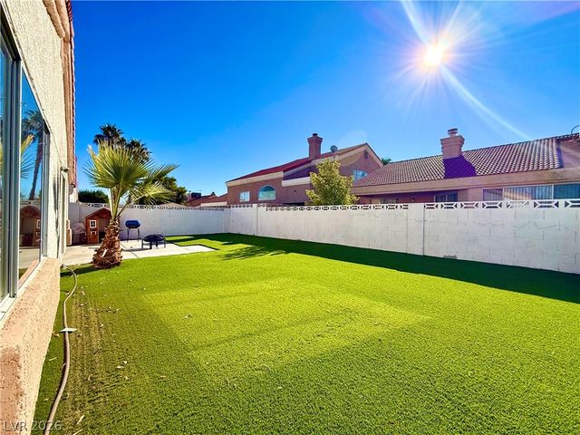 6717 Silvery Avenue, Las Vegas, NV 89108