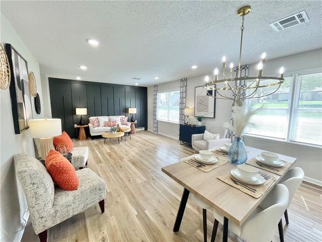 18826 Sunrise Drive, Belton, MO 64012