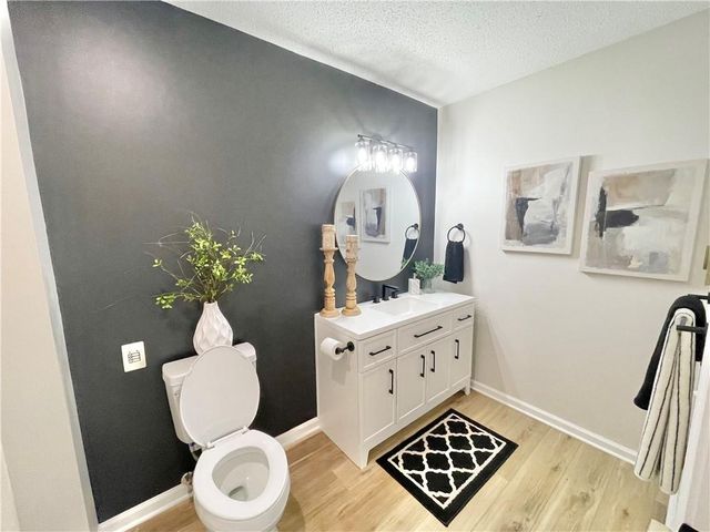 18826 Sunrise Drive, Belton, MO 64012