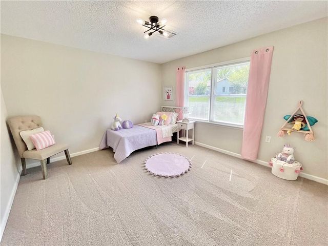 18826 Sunrise Drive, Belton, MO 64012