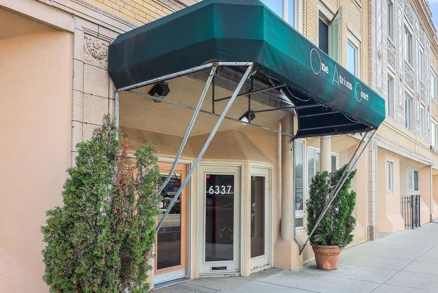 6337 Roosevelt Road 309, Berwyn, IL 60402