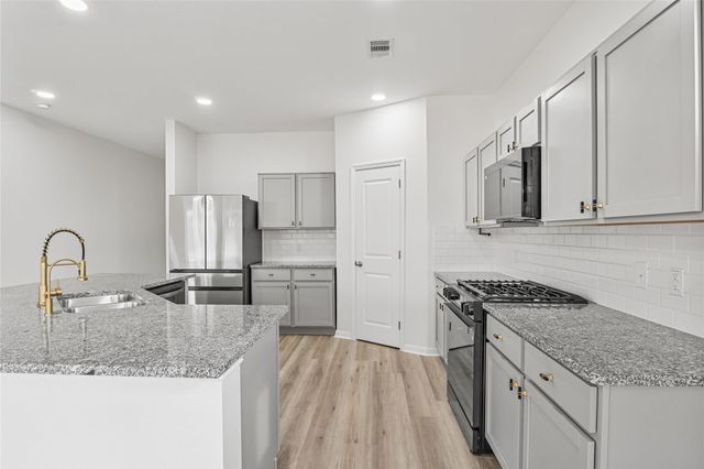 10511 Kings River Drive, Rosharon, TX 77583