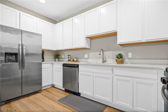 666 Treadway Boulevard, Sheffield Lake, OH 44054
