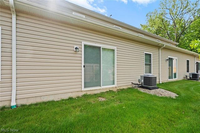 666 Treadway Boulevard, Sheffield Lake, OH 44054