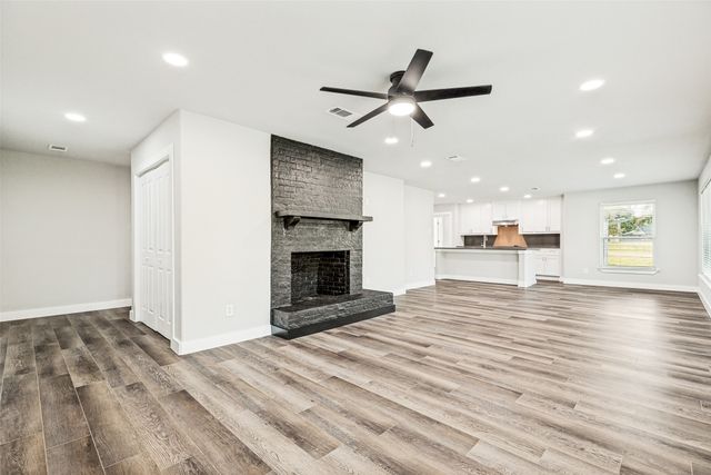 437 peninsula Drive, Lakewood Village, TX 75068