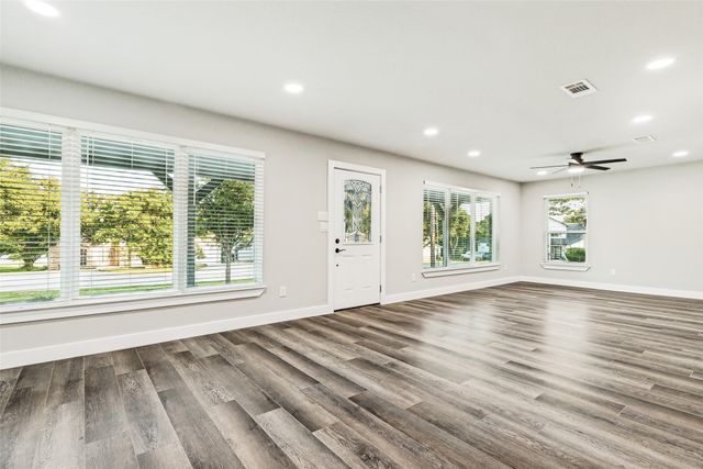 437 peninsula Drive, Lakewood Village, TX 75068