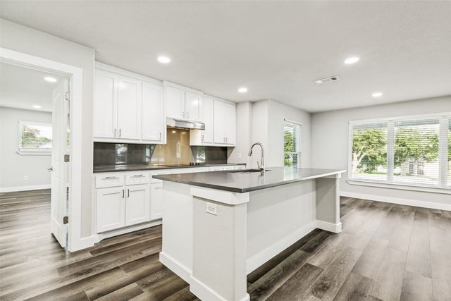437 peninsula Drive, Lakewood Village, TX 75068