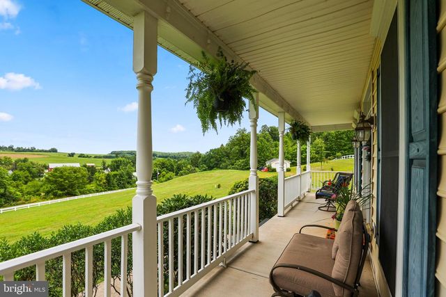 4875 ARNOLD RD, Glenville, PA 17329