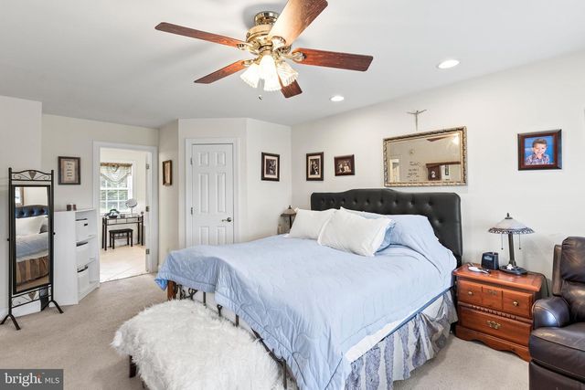 4875 ARNOLD RD, Glenville, PA 17329