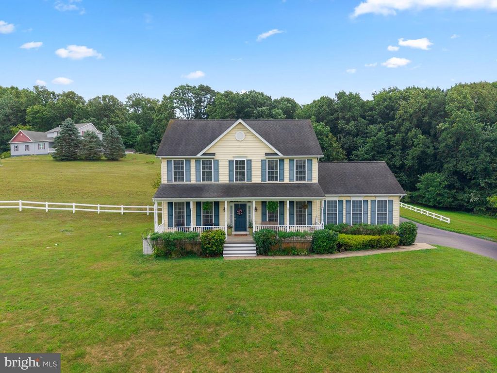 4875 ARNOLD RD, Glenville, PA 17329