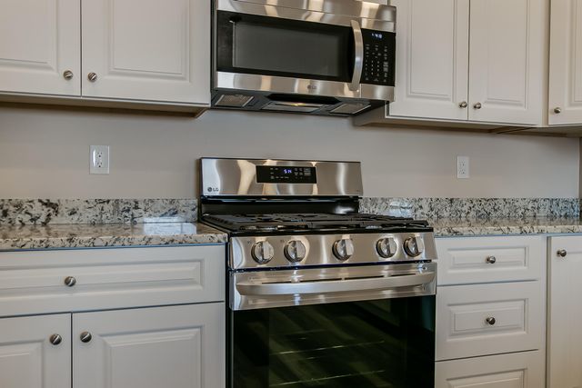 32 2nd Street NE, Rio Rancho, NM 87124