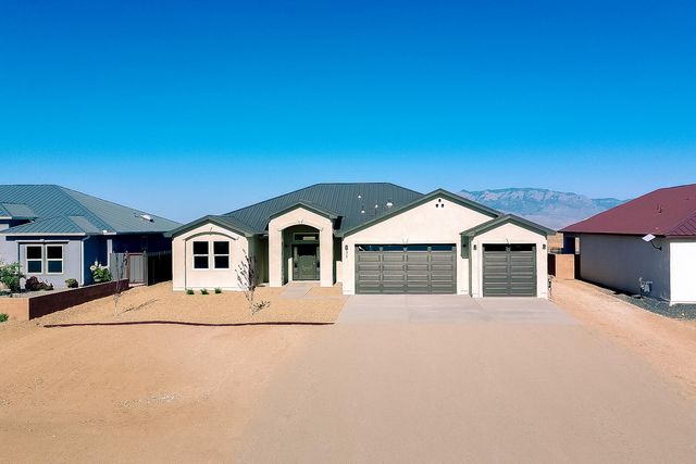 32 2nd Street NE, Rio Rancho, NM 87124
