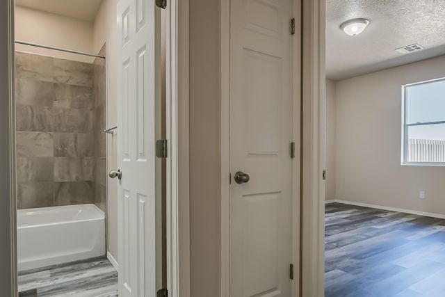 32 2nd Street NE, Rio Rancho, NM 87124