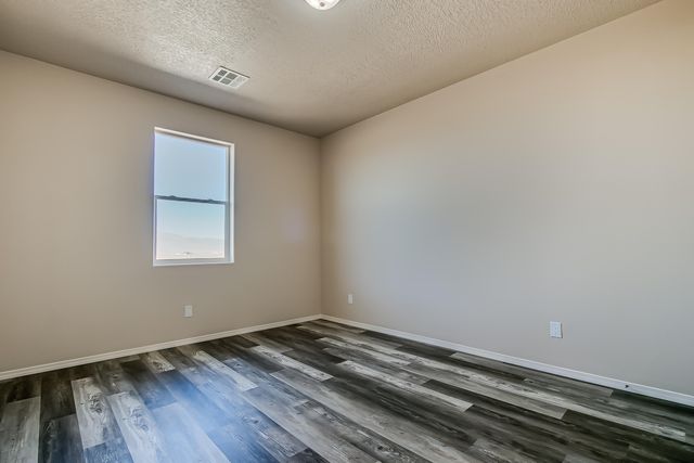 32 2nd Street NE, Rio Rancho, NM 87124