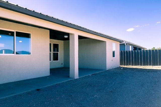 32 2nd Street NE, Rio Rancho, NM 87124