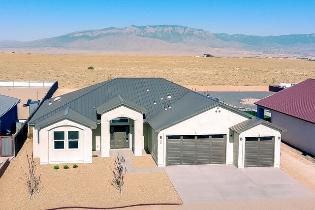32 2nd Street NE, Rio Rancho, NM 87124