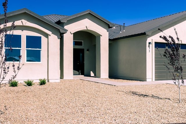 32 2nd Street NE, Rio Rancho, NM 87124