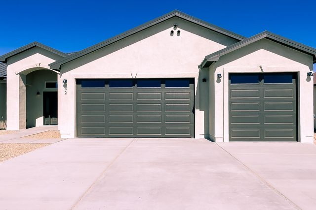 32 2nd Street NE, Rio Rancho, NM 87124