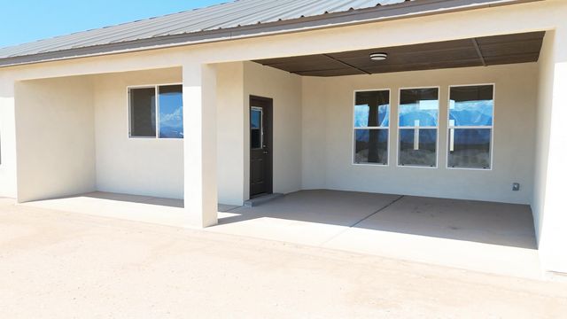 32 2nd Street NE, Rio Rancho, NM 87124