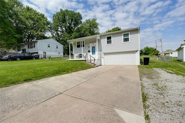 906 N Ponca Drive, Independence, MO 64056