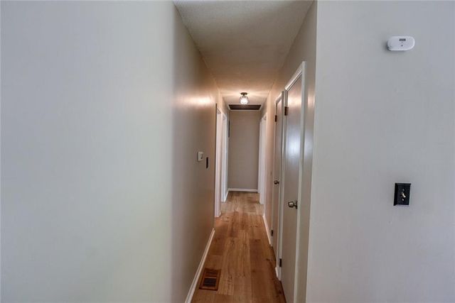 906 N Ponca Drive, Independence, MO 64056