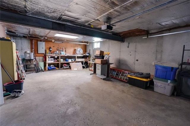 906 N Ponca Drive, Independence, MO 64056