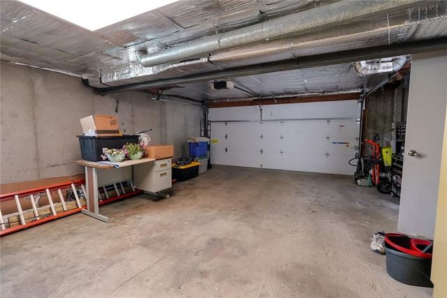 906 N Ponca Drive, Independence, MO 64056
