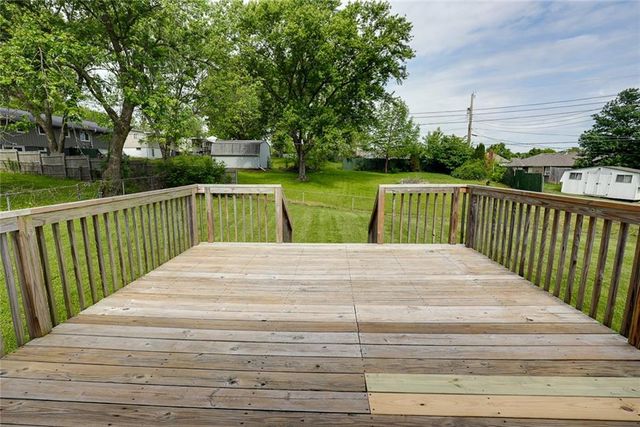 906 N Ponca Drive, Independence, MO 64056