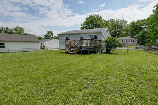 906 N Ponca Drive, Independence, MO 64056
