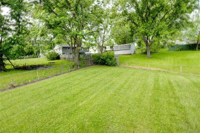 906 N Ponca Drive, Independence, MO 64056
