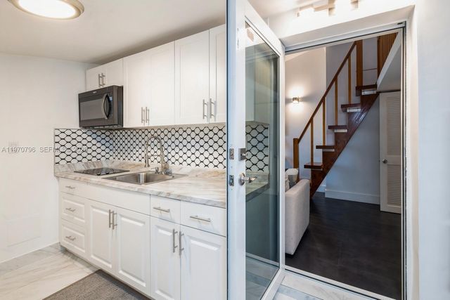 1880 SW 15th St 1, Miami, FL 33145