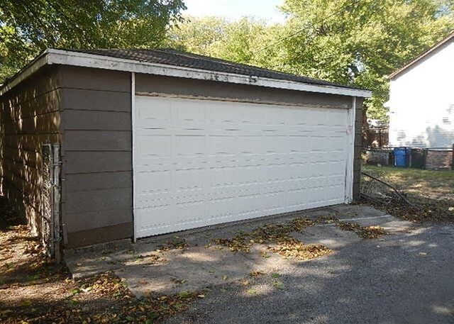 7737 S Champlain Avenue, Chicago, IL 60619