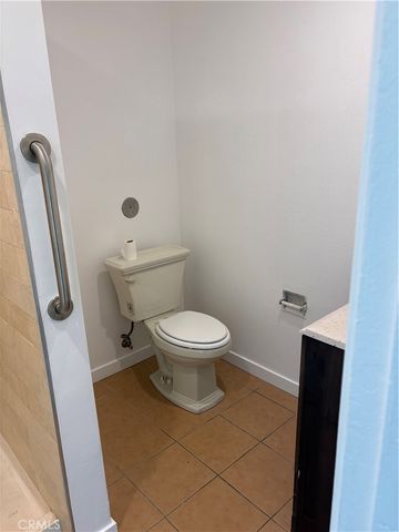 4619 W 3rd, Santa Ana, CA 92703