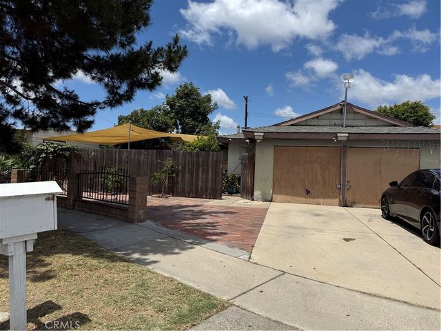 4619 W 3rd, Santa Ana, CA 92703