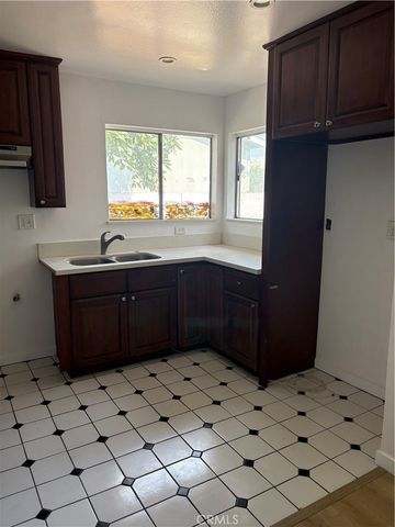 4619 W 3rd, Santa Ana, CA 92703