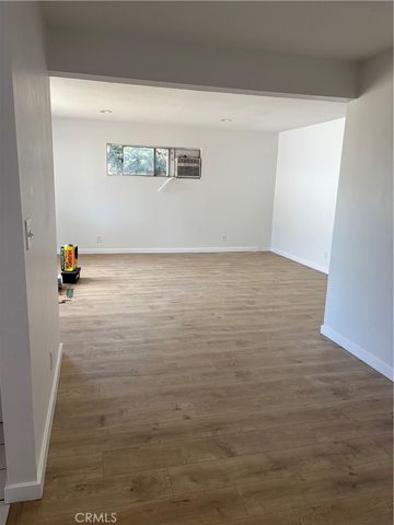 4619 W 3rd, Santa Ana, CA 92703