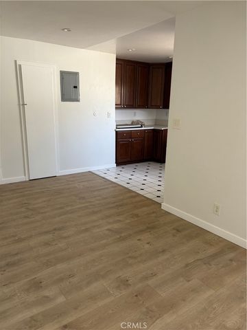 4619 W 3rd, Santa Ana, CA 92703