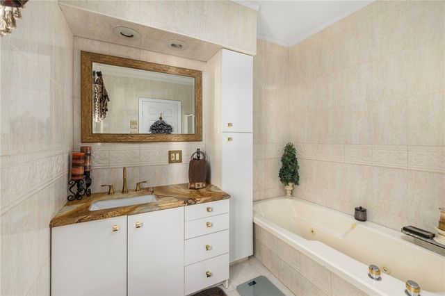 22 Brook View Drive, Scituate, RI 02831