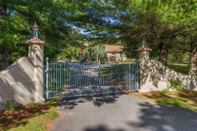 22 Brook View Drive, Scituate, RI 02831